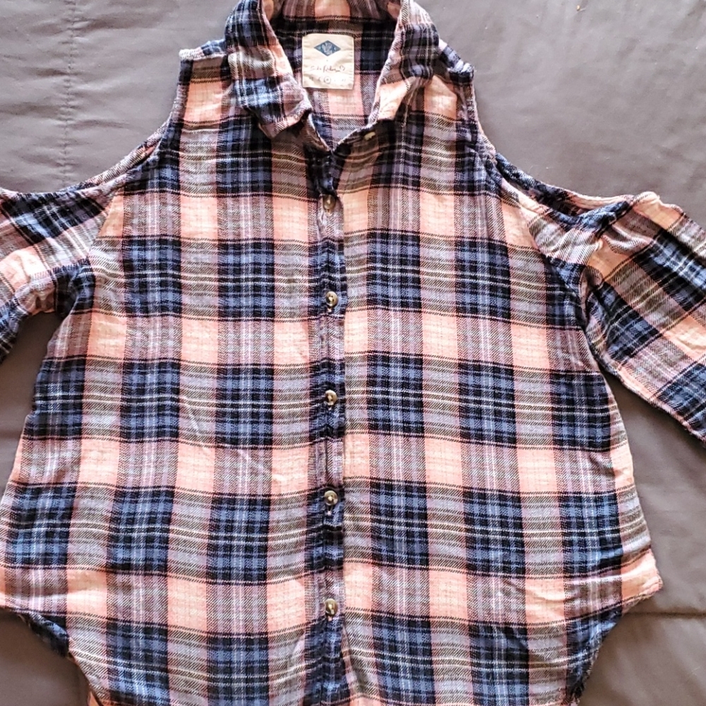 Wild Blue Cold Shoulder Button Down